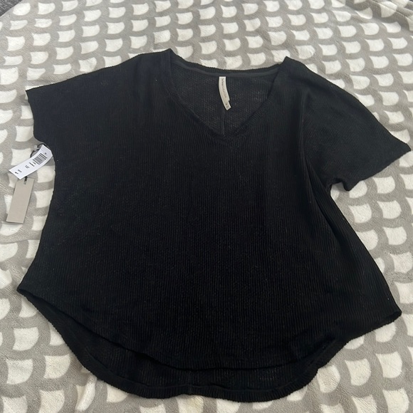 The Group Barbaton Black Taurus Tshirt - Picture 1 of 3